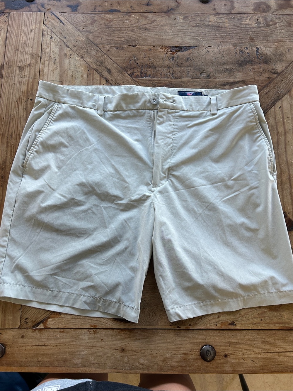 Vineyard Vines Performance Men's Khaki Shorts - Lightweight Cotton Blend size 38